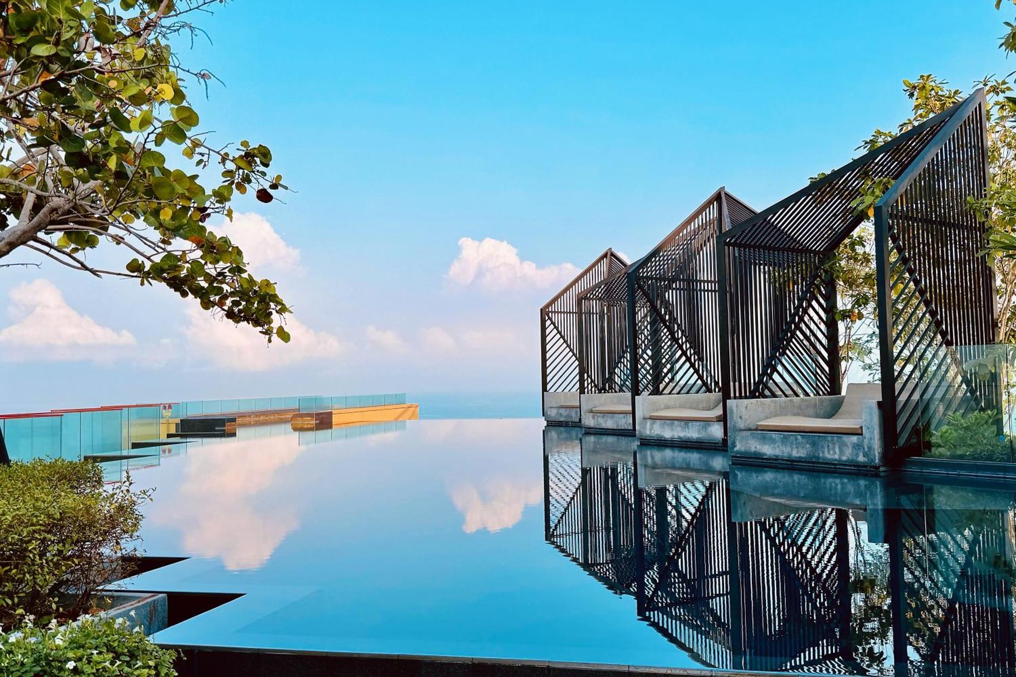The Edge Central Holiday Inn New Pattaya Extérieur photo