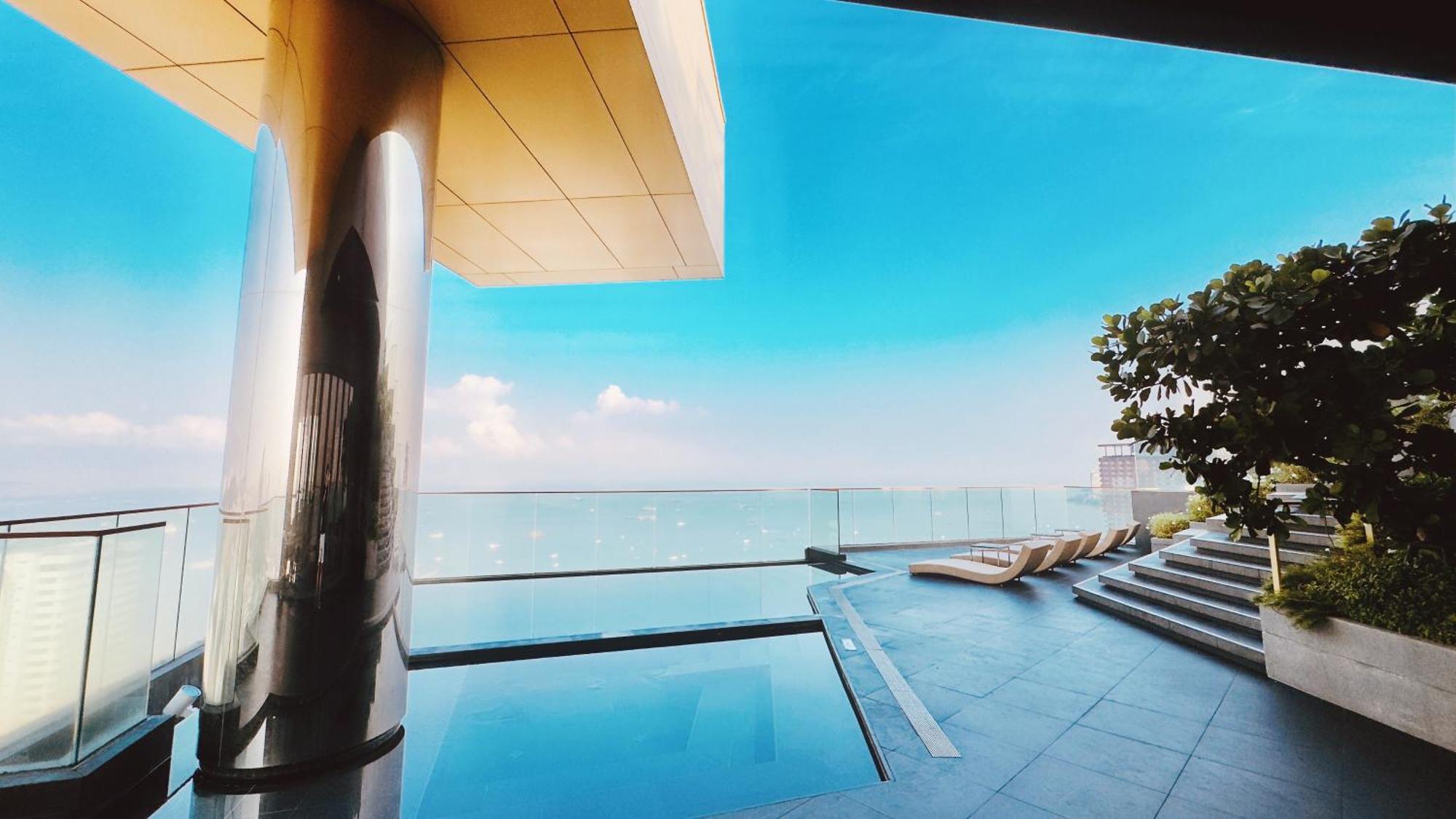 The Edge Central Holiday Inn New Pattaya Extérieur photo