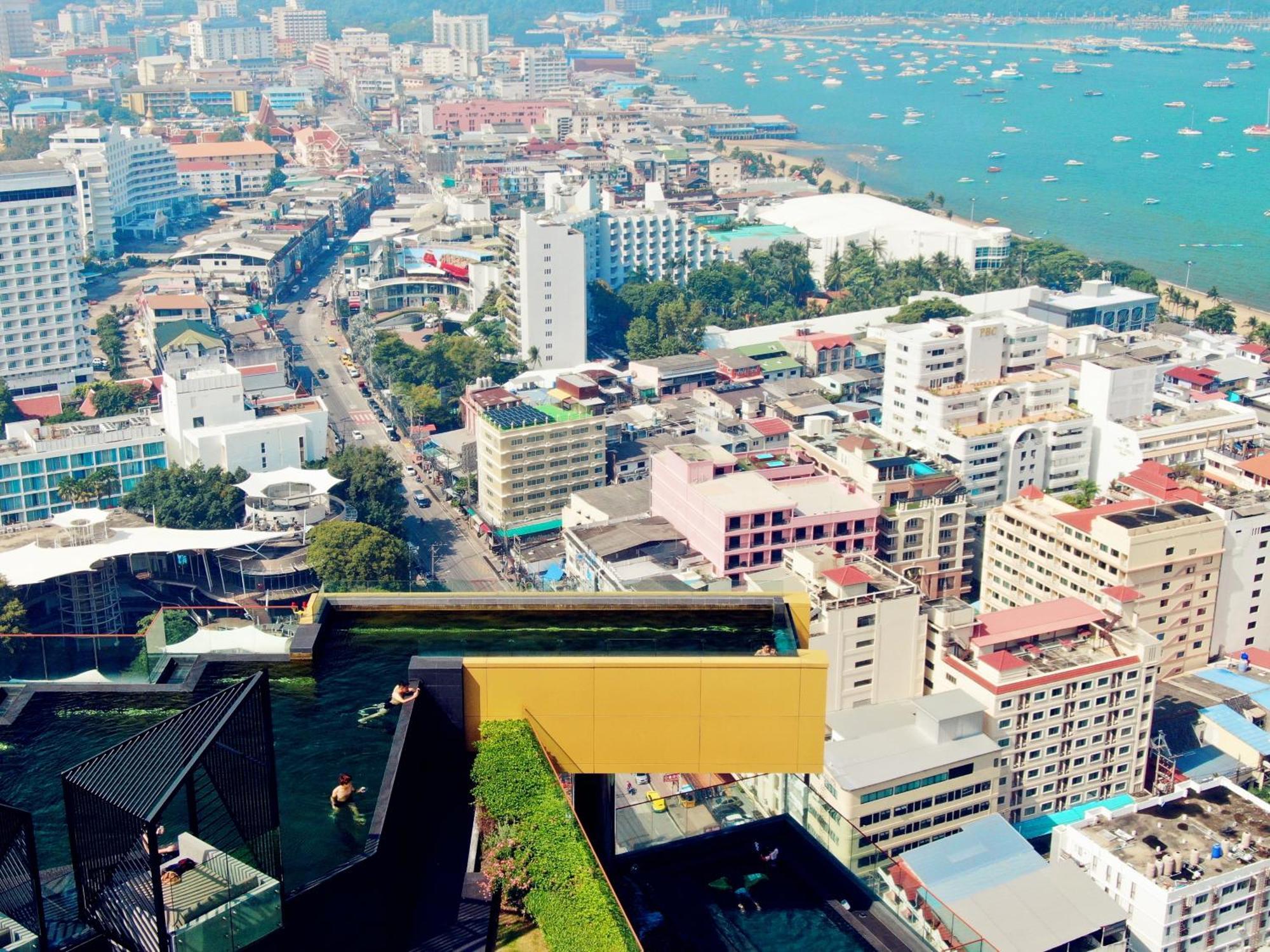 The Edge Central Holiday Inn New Pattaya Extérieur photo