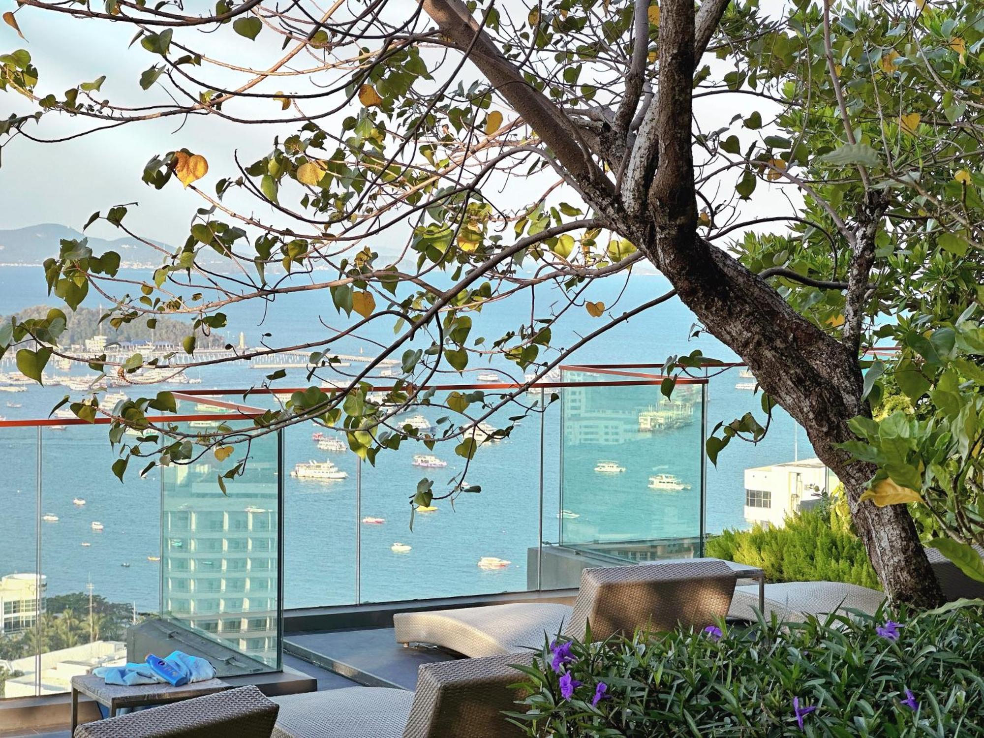 The Edge Central Holiday Inn New Pattaya Extérieur photo