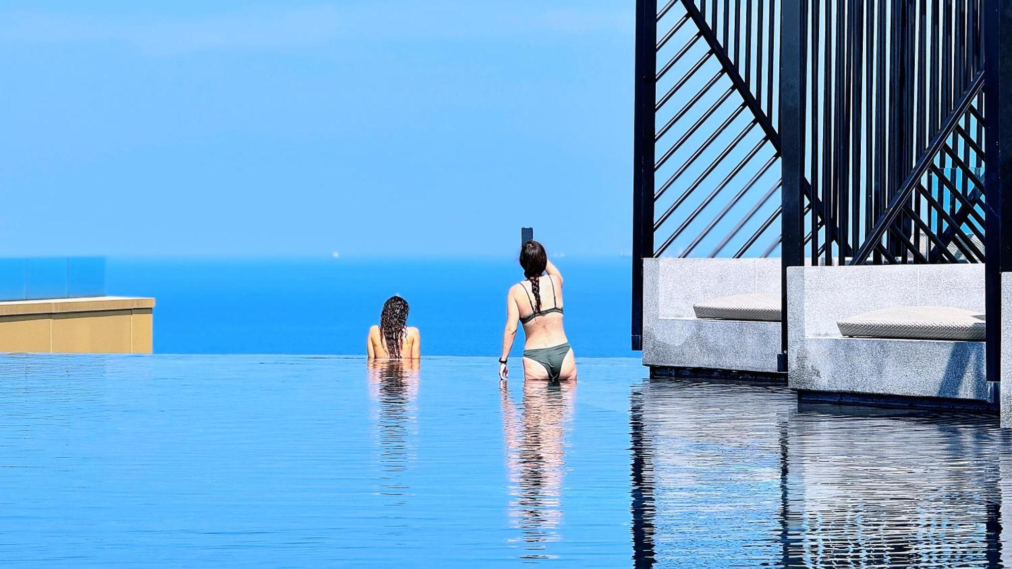 The Edge Central Holiday Inn New Pattaya Extérieur photo