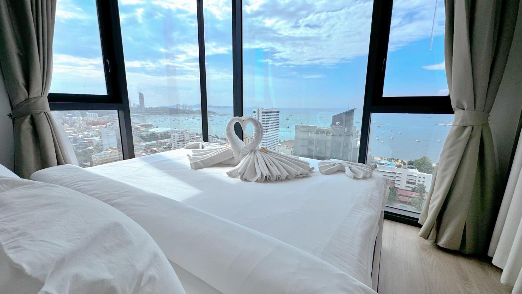 The Edge Central Holiday Inn New Pattaya Extérieur photo