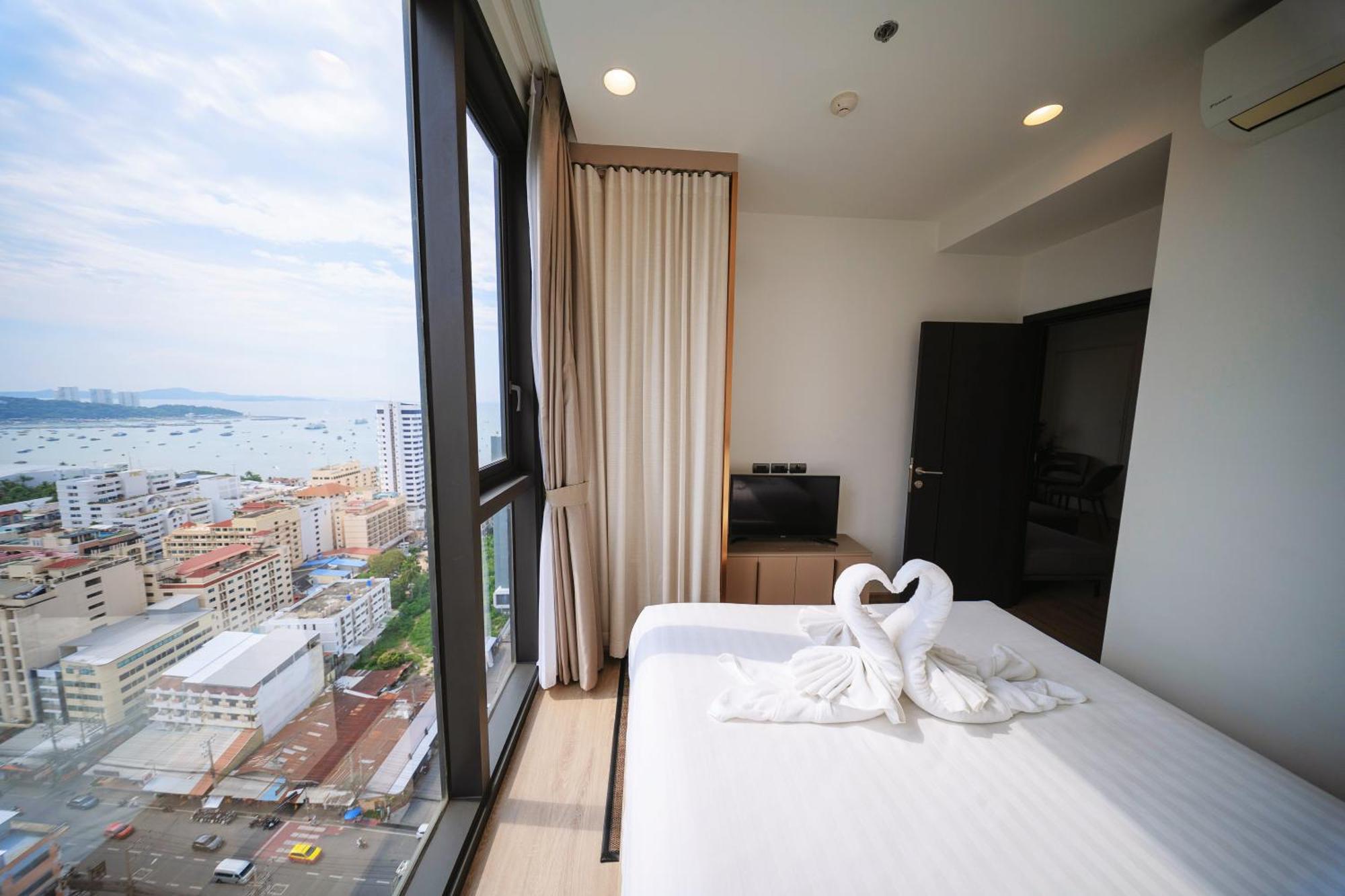 The Edge Central Holiday Inn New Pattaya Extérieur photo